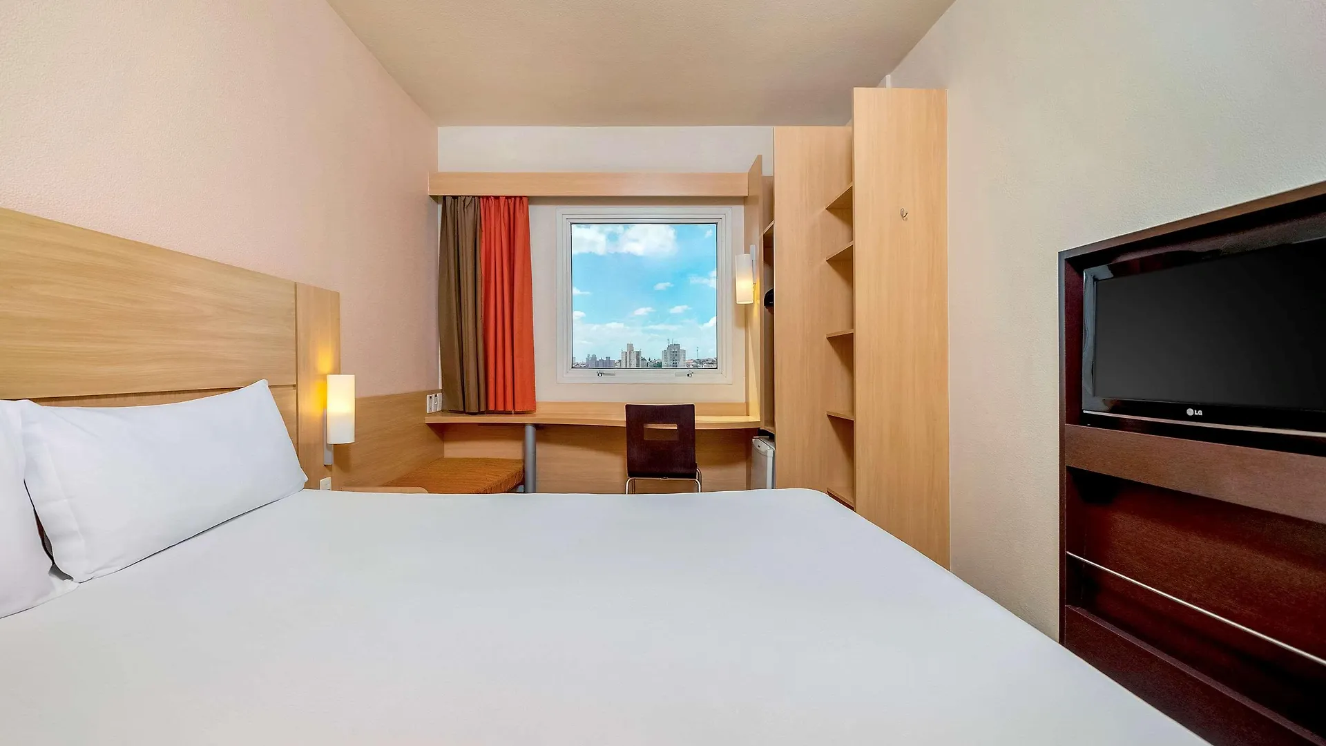 Ibis Sao Paulo Interlagos 3*,